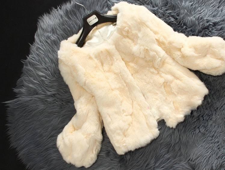 皮草實(shí)木衣架