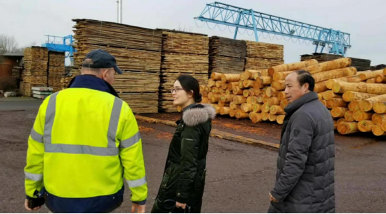 實(shí)木衣架的優(yōu)點(diǎn)