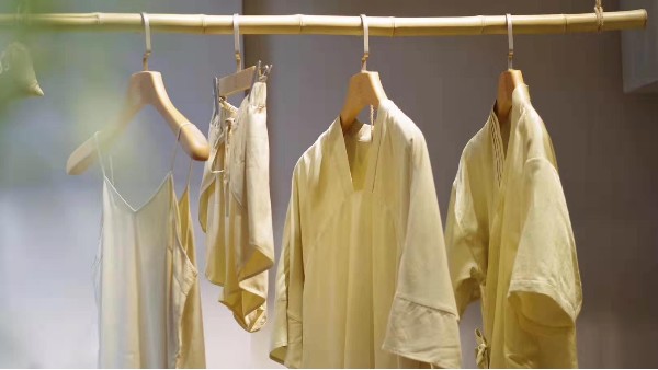 木衣架木質(zhì)架