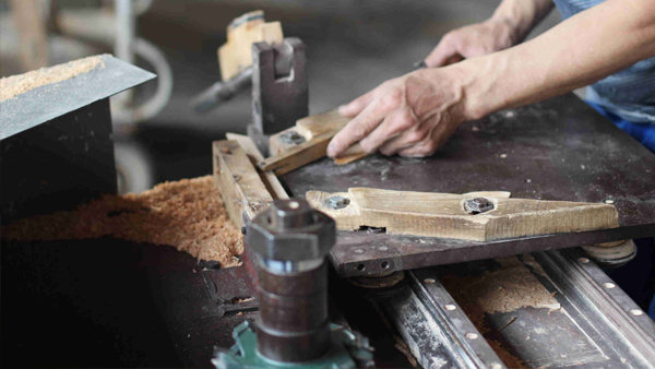 適合做衣架的木材有哪些？—眾里尋他千百度【華恩】