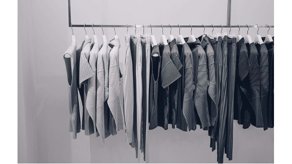 怎么樣把衣服掛的好看