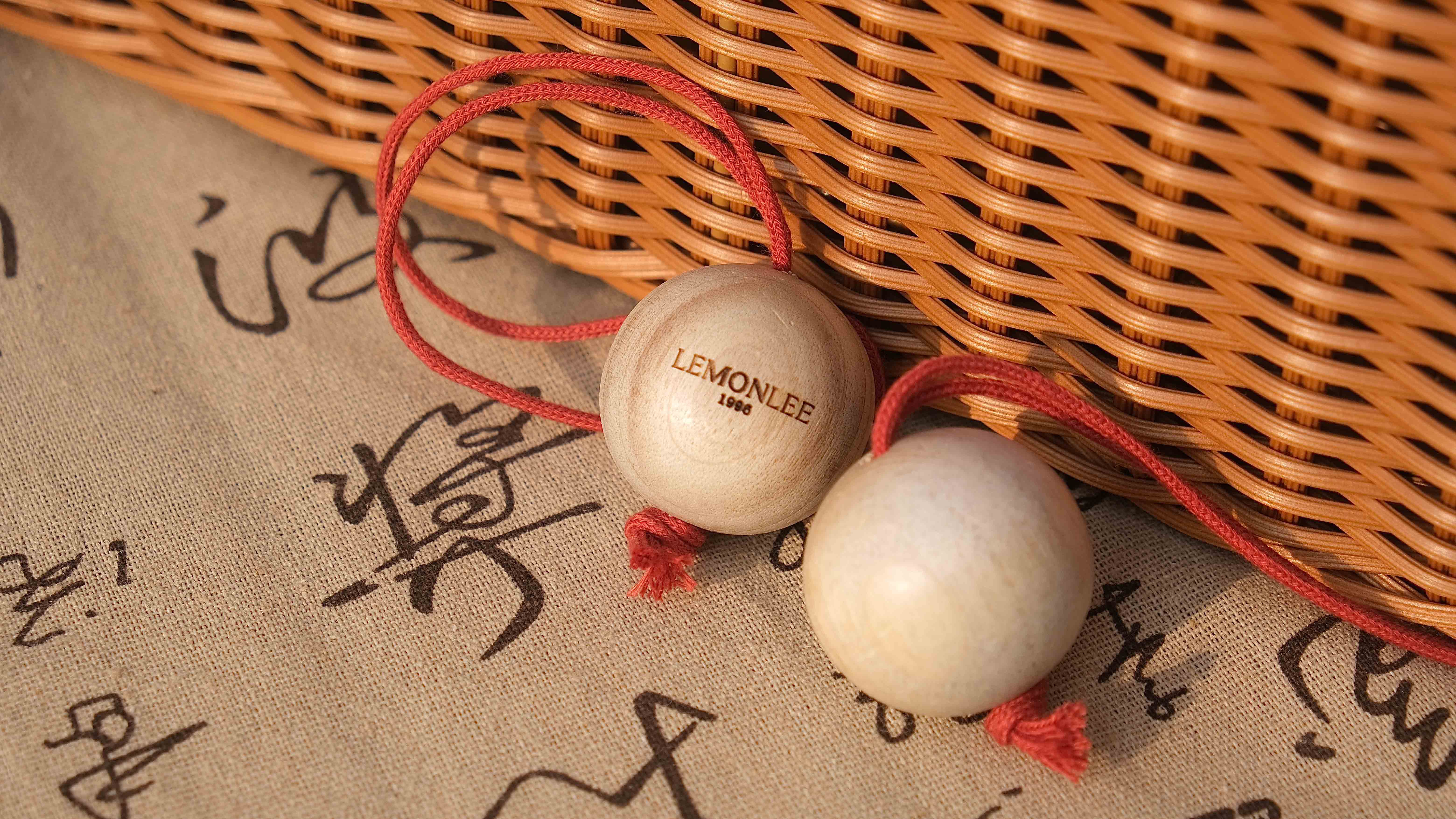 火爆服裝圈的香樟木球有什么用？三分鐘揭秘！——華恩