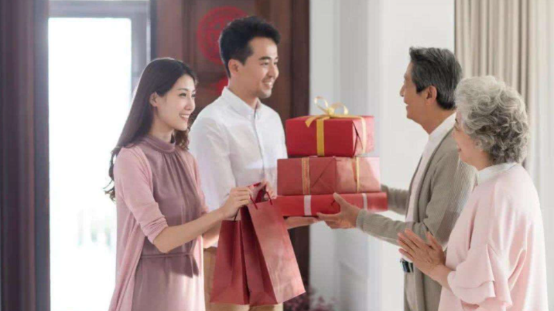 給老人買(mǎi)什么禮物好，這樣?xùn)|西簡(jiǎn)單又實(shí)用——華恩