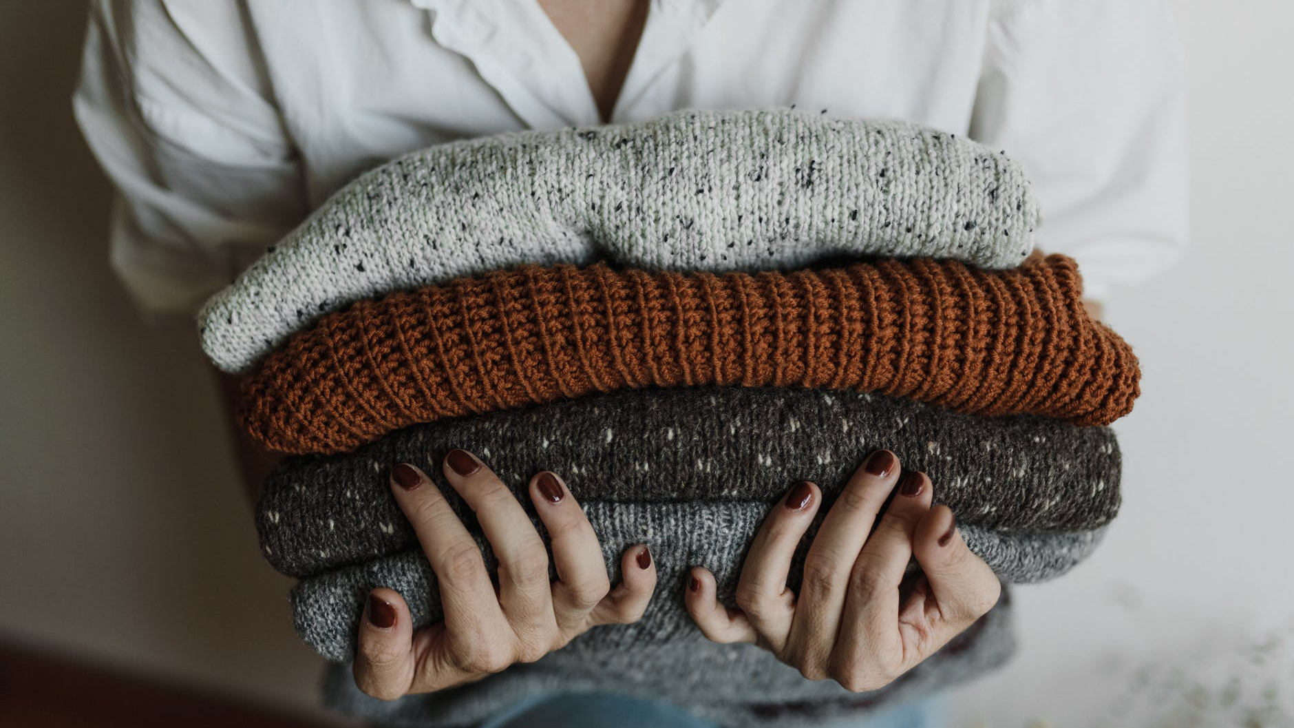 毛衣怎么掛，這幾個小技巧太實用了！——華恩