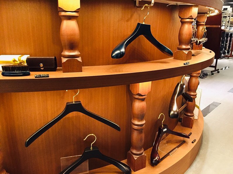 哪個(gè)牌子的實(shí)木衣架質(zhì)量好