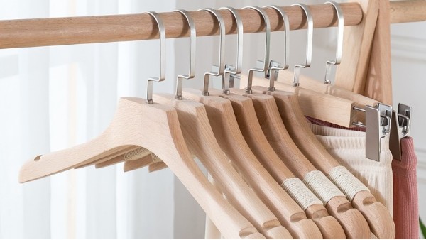 衣帽架是櫸木的好還是橡膠木的好