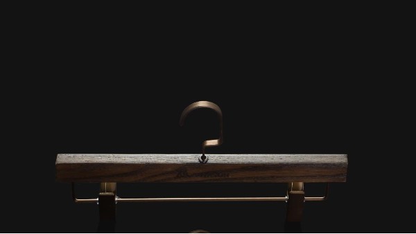 實木衣架材質(zhì)—認識實木衣架【華恩】