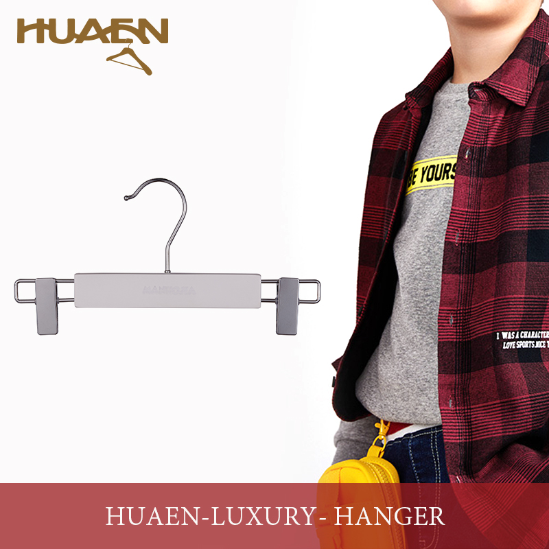 孩子的衣架應(yīng)該怎么掛