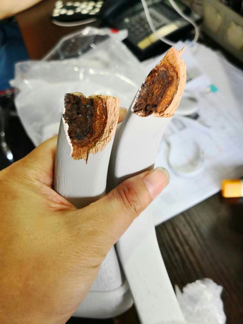 實(shí)木衣架斷了能接嗎