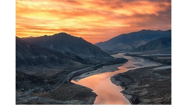 讓世界重新認(rèn)識(shí)中國(guó)以及實(shí)木衣架的特點(diǎn)【華恩】