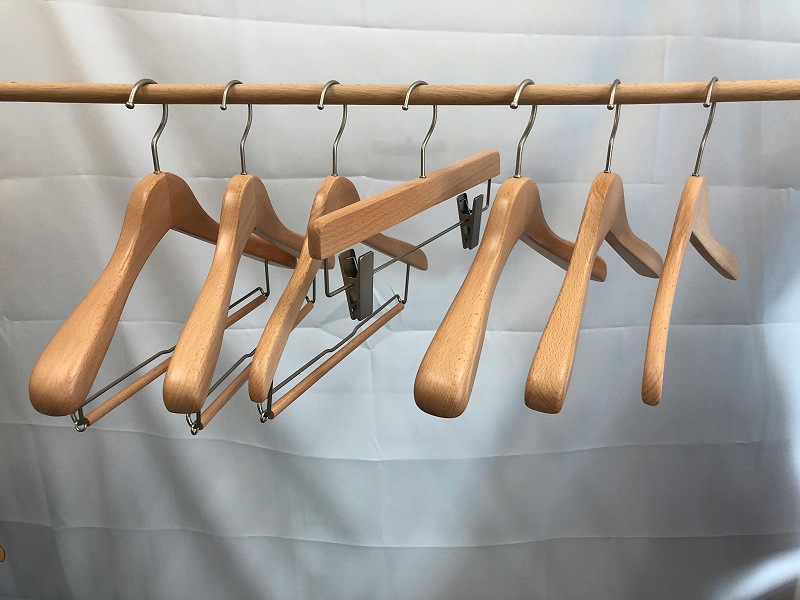 桂林實(shí)木衣架批發(fā)