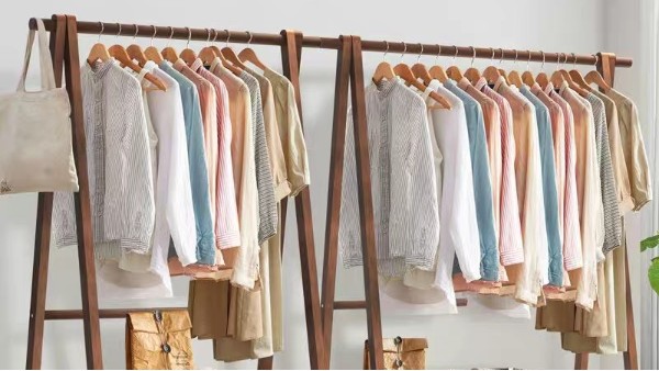 安徽衣帽架廠家怎么找？--華恩衣架