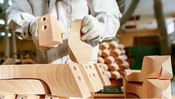 出口木衣架需要商檢么，出口木衣架要哪些證明—華恩衣架