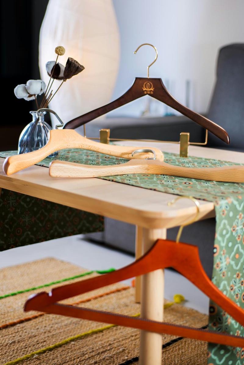 實木衣架有毒嗎，對人體有害嗎【華恩】