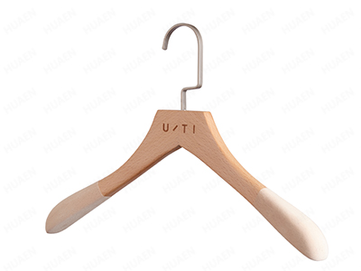 品牌服裝店木制衣架