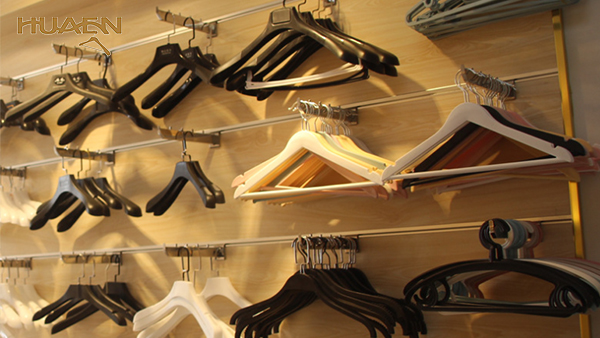 塑料衣架生產(chǎn)廠