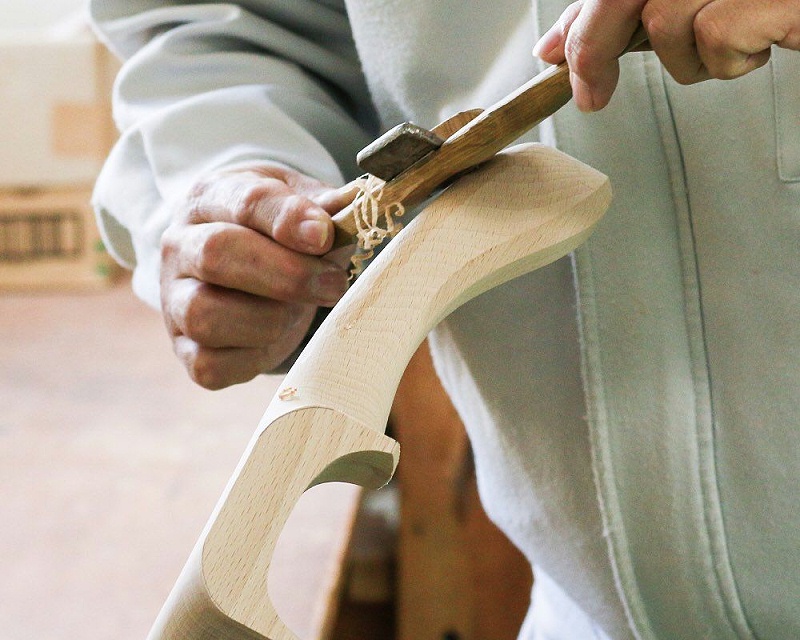 衣柜衣架選哪個(gè)材質(zhì)的好