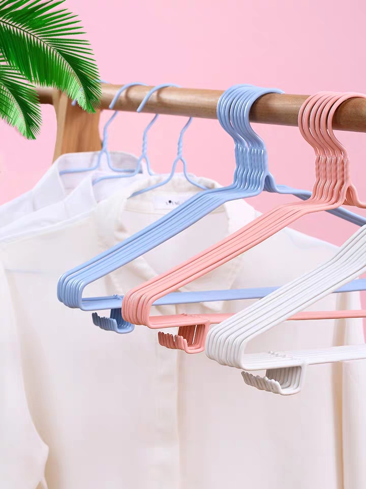 實木衣柜里面用什么衣架