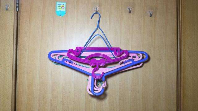 收納衣架褲架的妙招