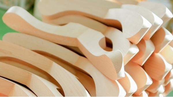 實木衣架防滑怎么樣