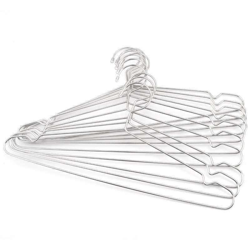 衣架實(shí)木好還是不銹鋼好