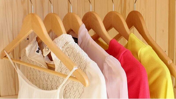 實木衣柜用哪種衣架