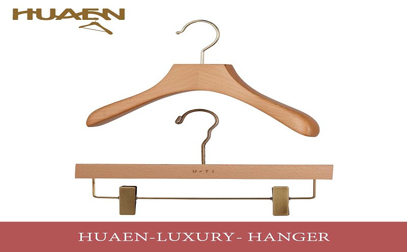 衣架實(shí)木好還是塑料好