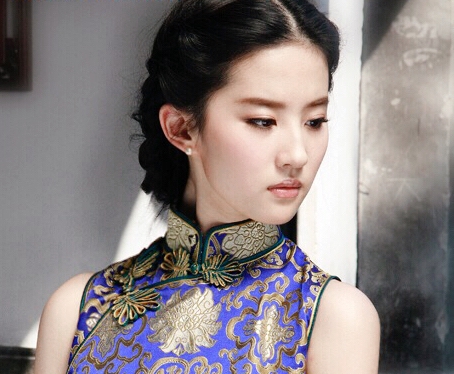 中式實(shí)木衣架