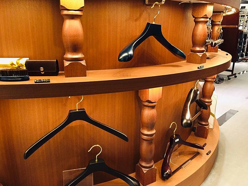 實(shí)木衣架要多少錢