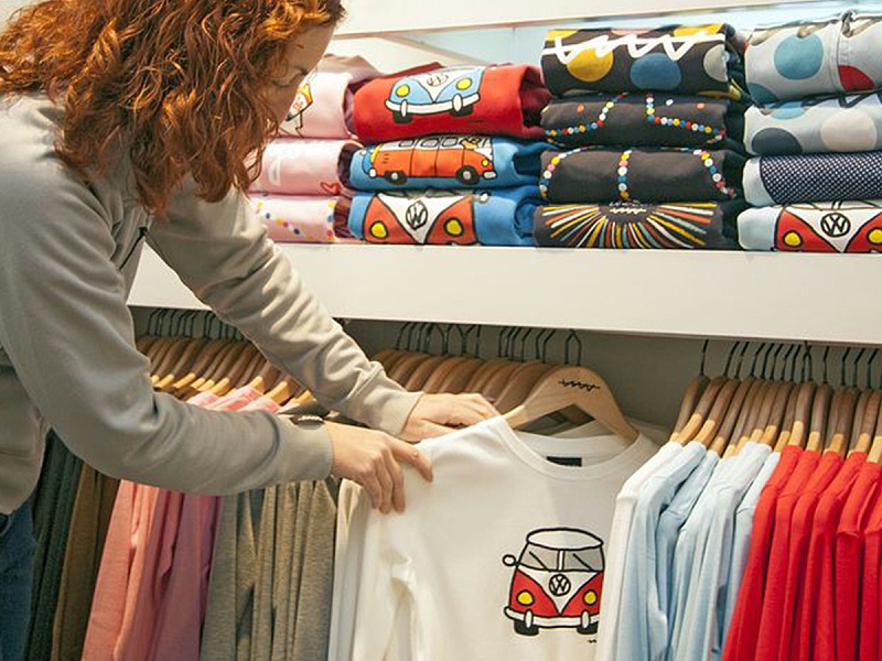 衣服掛怎么掛毛衣