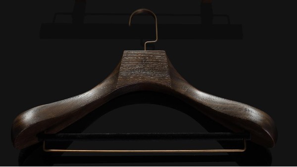 實木衣柜用那種衣架【華恩】