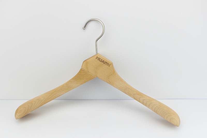 衣架竹子好還是實(shí)木好