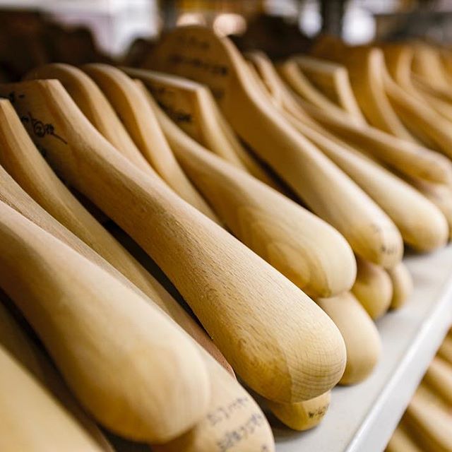 木質(zhì)衣架批發(fā)