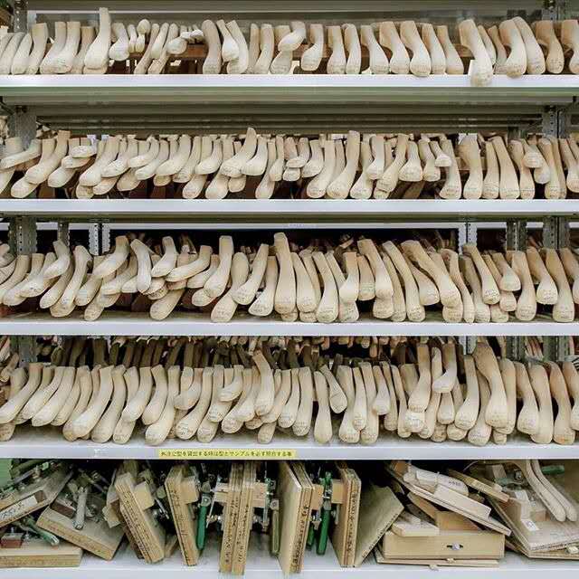 生產(chǎn)實(shí)木衣架廠家