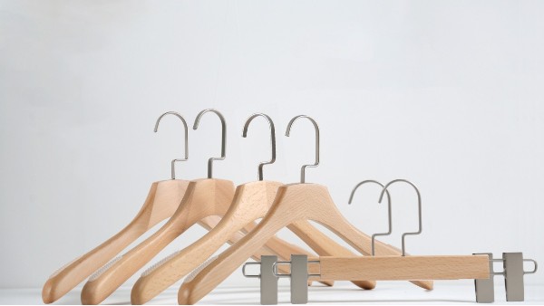 浙江什么地方有服裝衣架批發(fā)