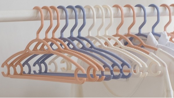 哪種衣架掛衣服好