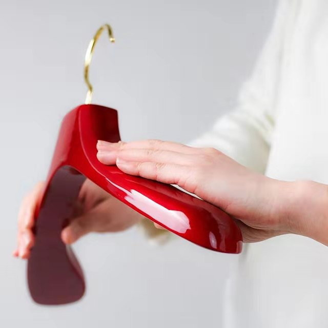 實(shí)木衣架斷了能接嗎