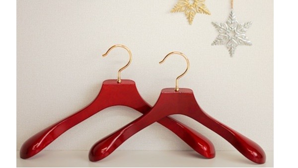 實木衣架掉色 該怎么辦？【華恩】