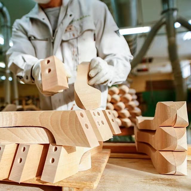 實(shí)木衣架生產(chǎn)廠家