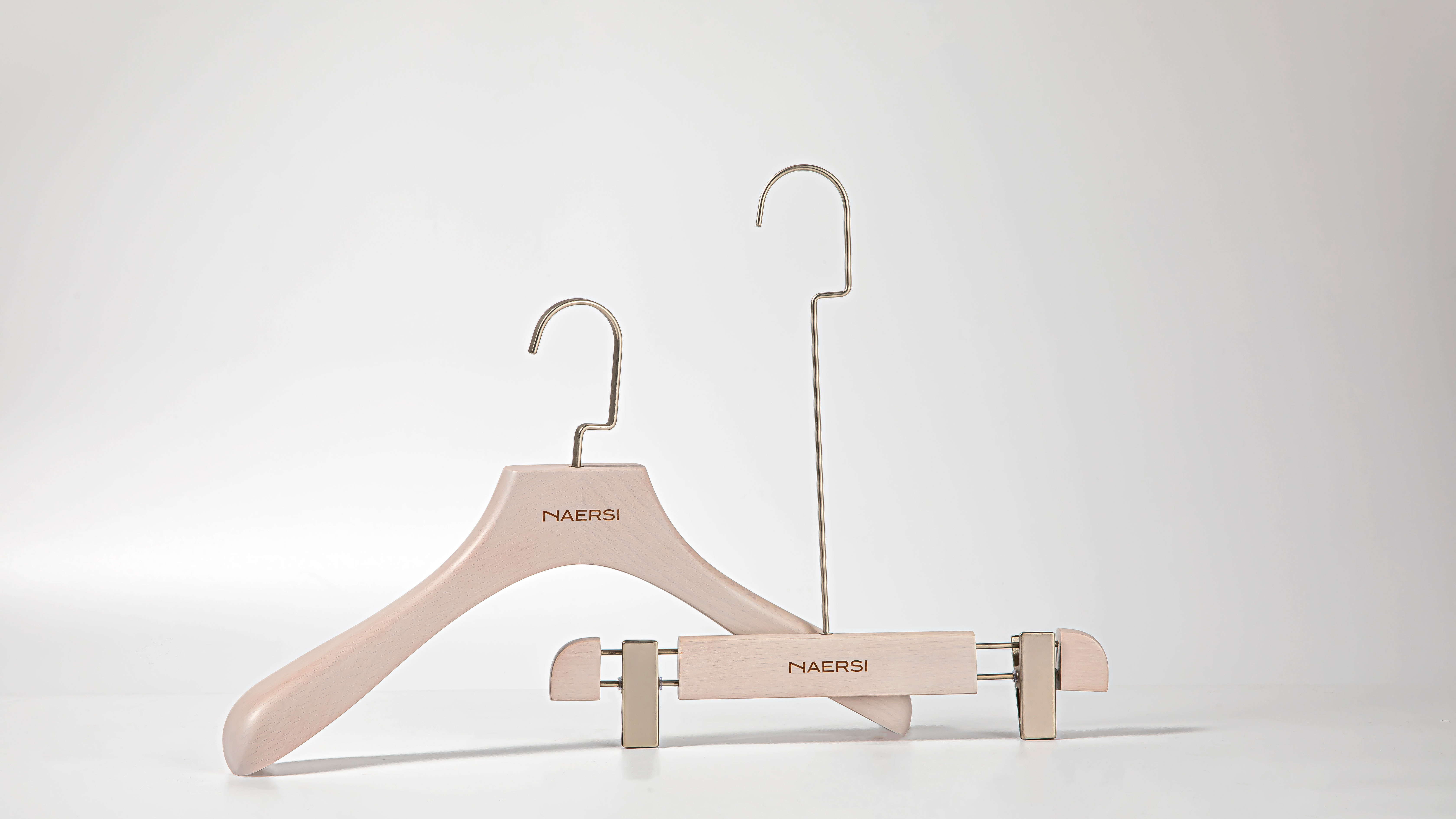 為什么電商頭部女裝都在卷衣架？——華恩